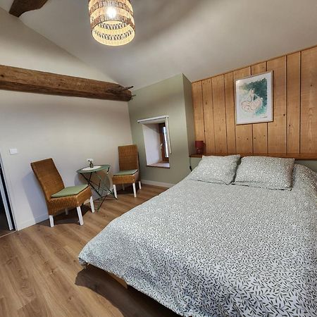 Chambres D'Hotes Aux Petits Belezins Saint-Amour  Exteriör bild